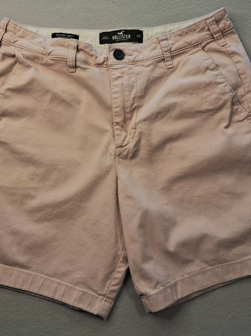 Hollister Men's Sz W32 Flat Front Chino Shorts in Blush Pink